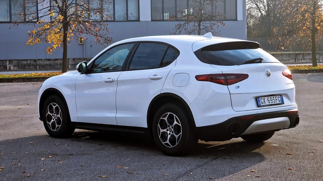 Alfa Romeo Stelvio 2.2 Turbodiesel 190 CV AT8 Q4 Super