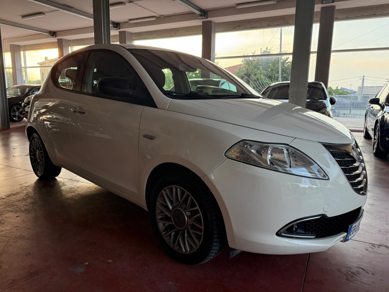 Lancia Ypsilon 1.2 69 CV Unyca da QUALITYCARS PESCARA
