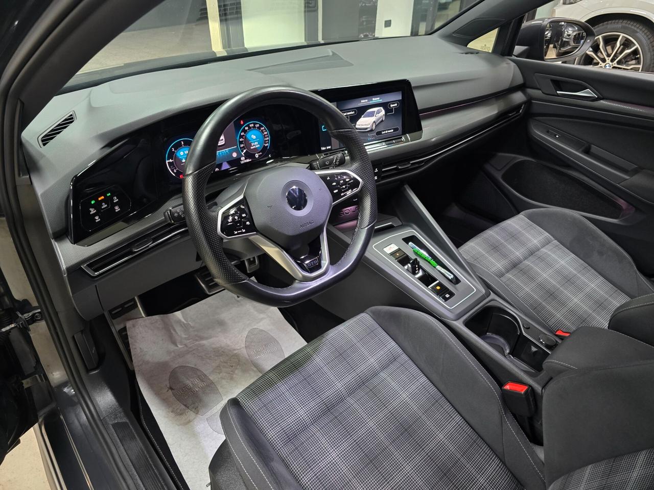 Volkswagen Golf 2.0 TDI GTD DSG