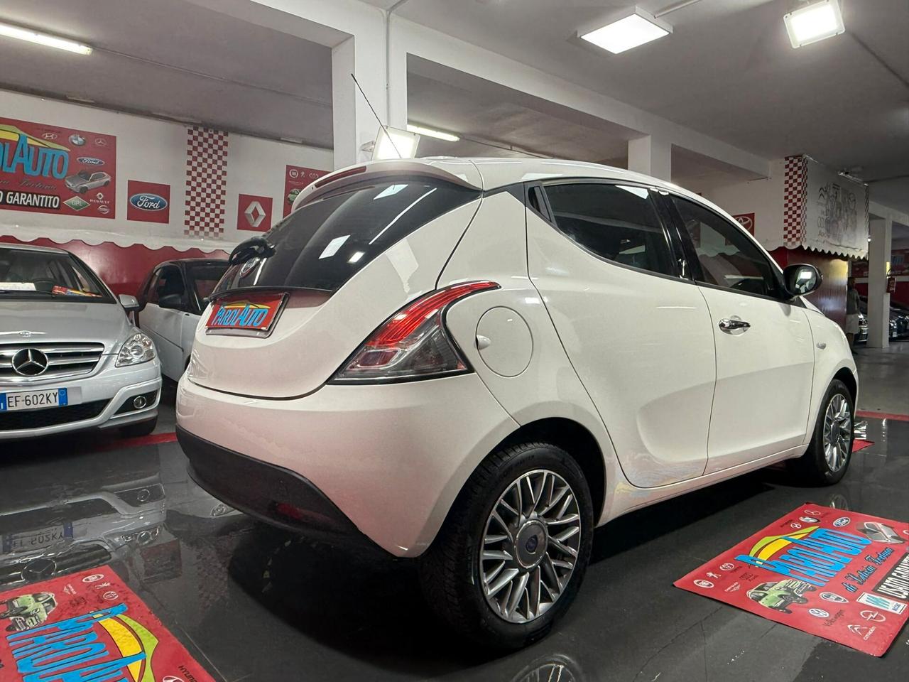 Lancia Ypsilon 1.2 69cv Platinum - 2011