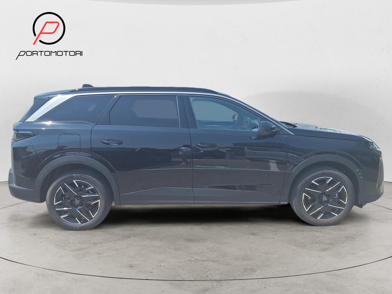PEUGEOT Nuovo 5008 Hybrid 145 e-DCS6 ALLURE