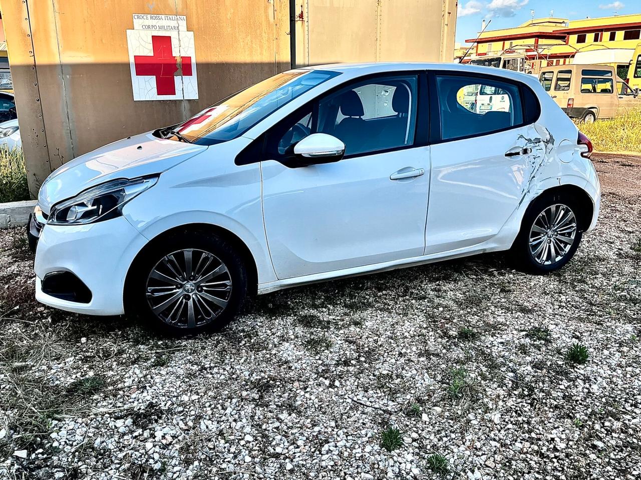 Peugeot 208 Puretech 2015 incidentata