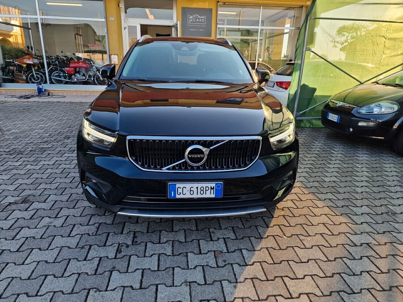 Volvo XC40 tettuccio apribile