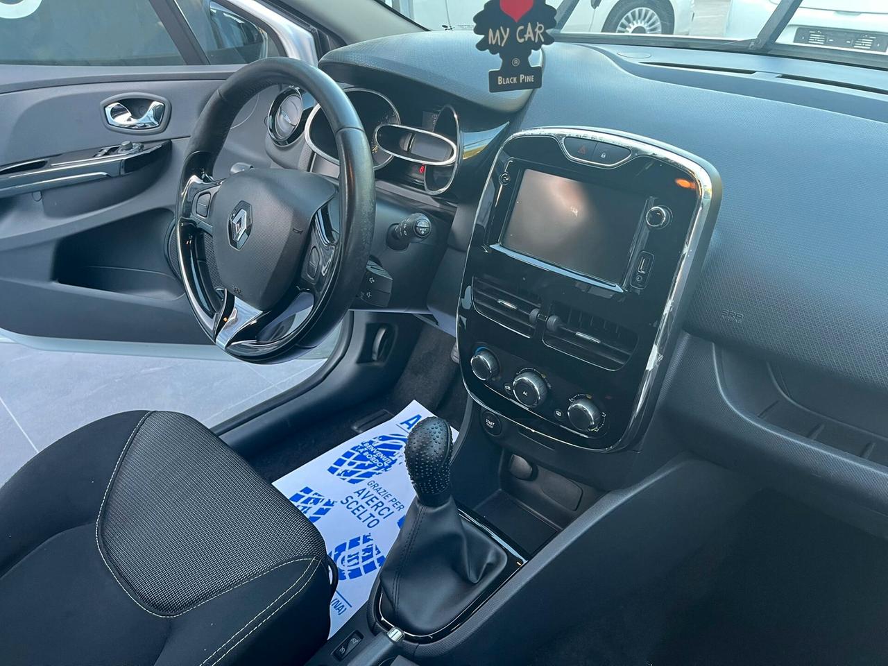 Renault Clio 1.2 BENZINA E GPL DI SERIE