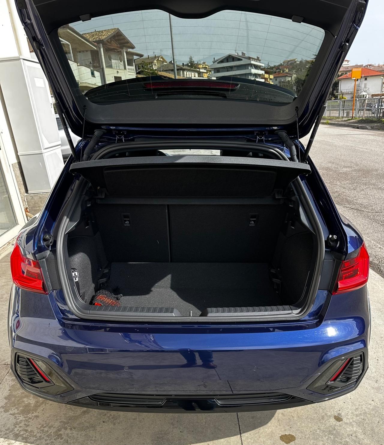 Audi A1 allstreet 30 TFSI Identity Contrast