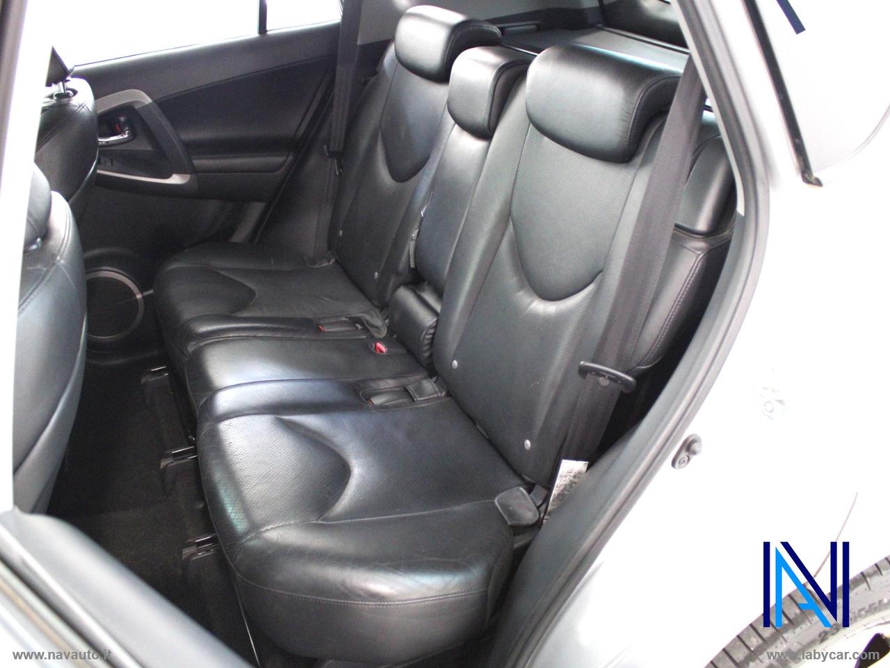 TOYOTA RAV4 2.2 D-4D 177 CV Luxury