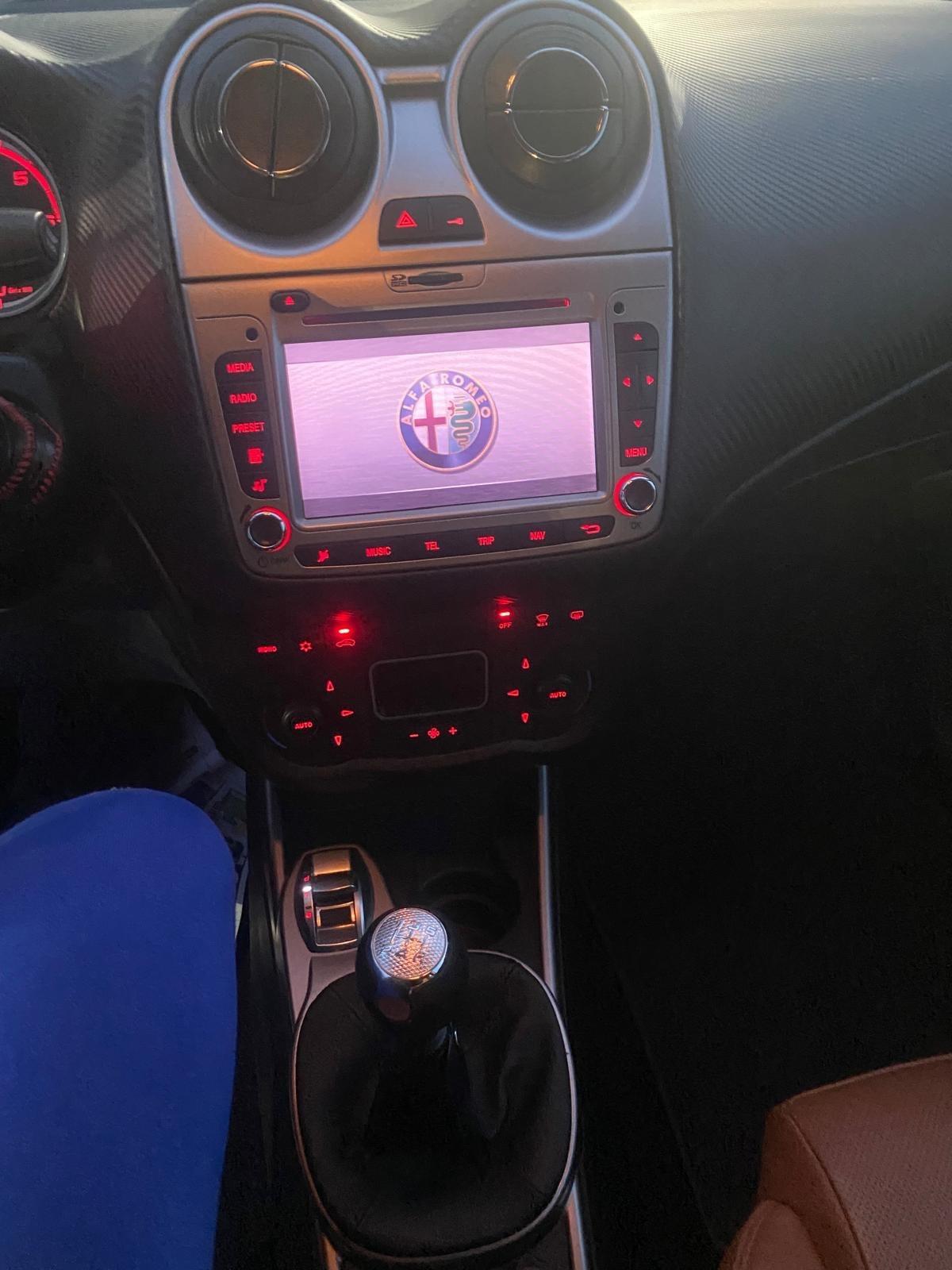 Alfa Romeo MiTo 1.6 JTDm-2 S&S Distinctive Sport Pack