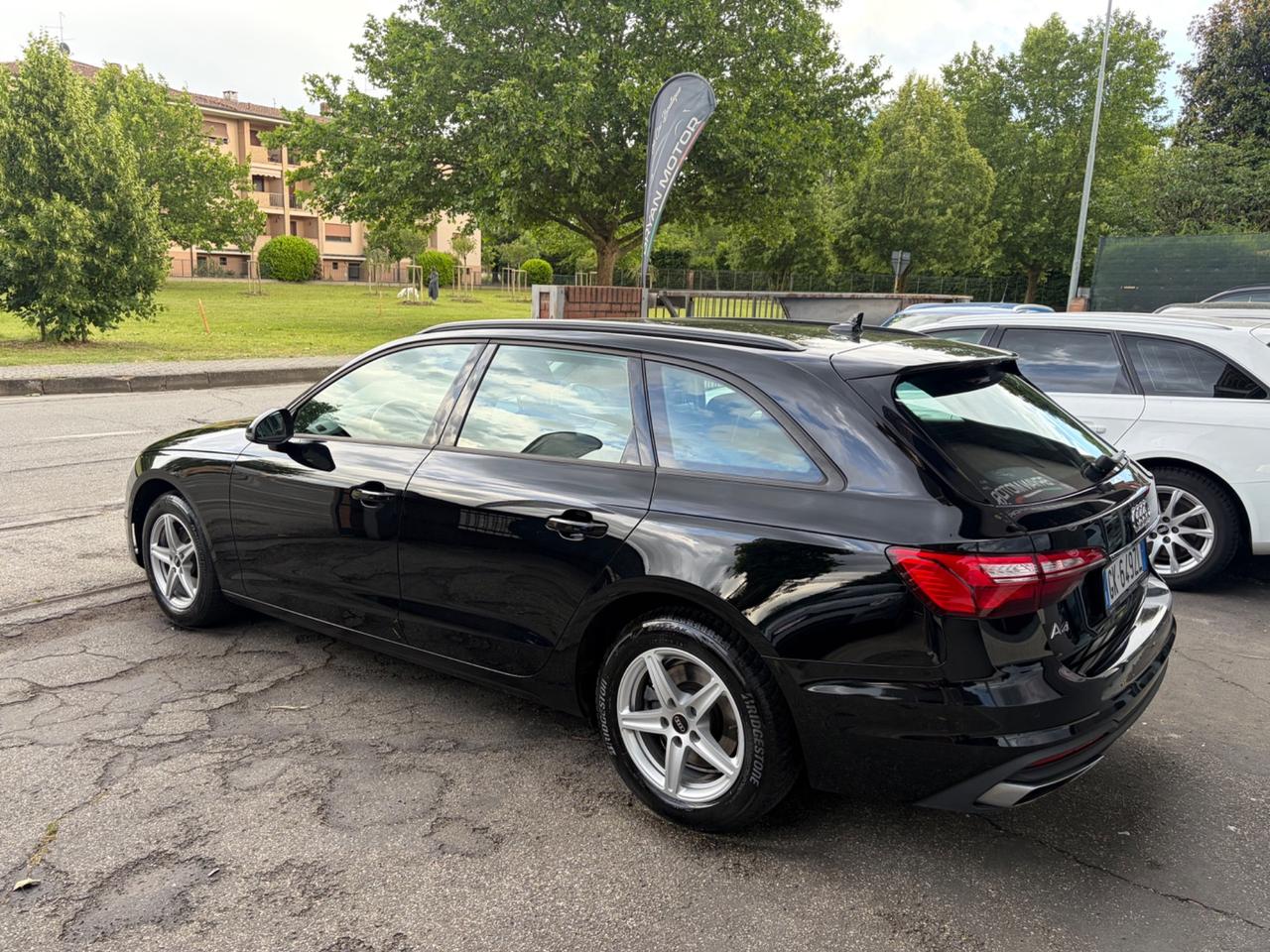 Audi A4 Avant 30 TDI/136 CV S tronic Business Advanced