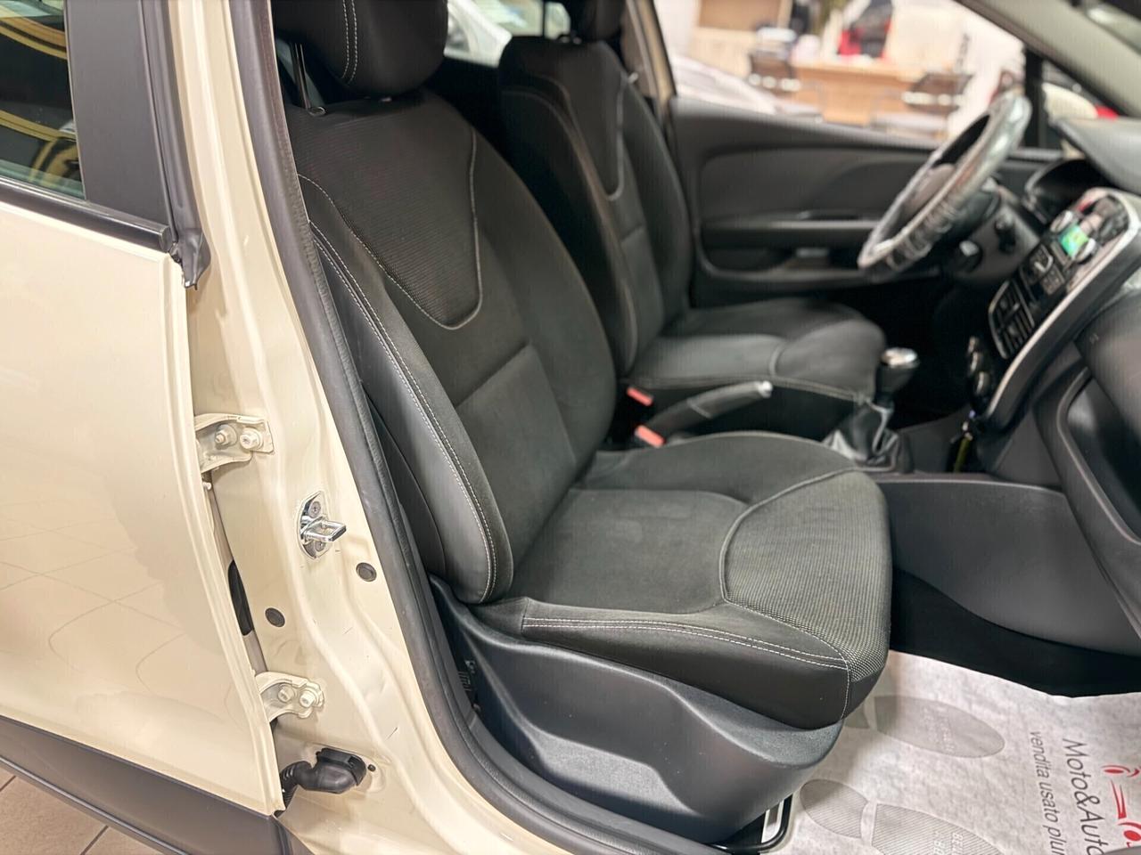 Renault Clio 1.2 75CV 5 porte Intens