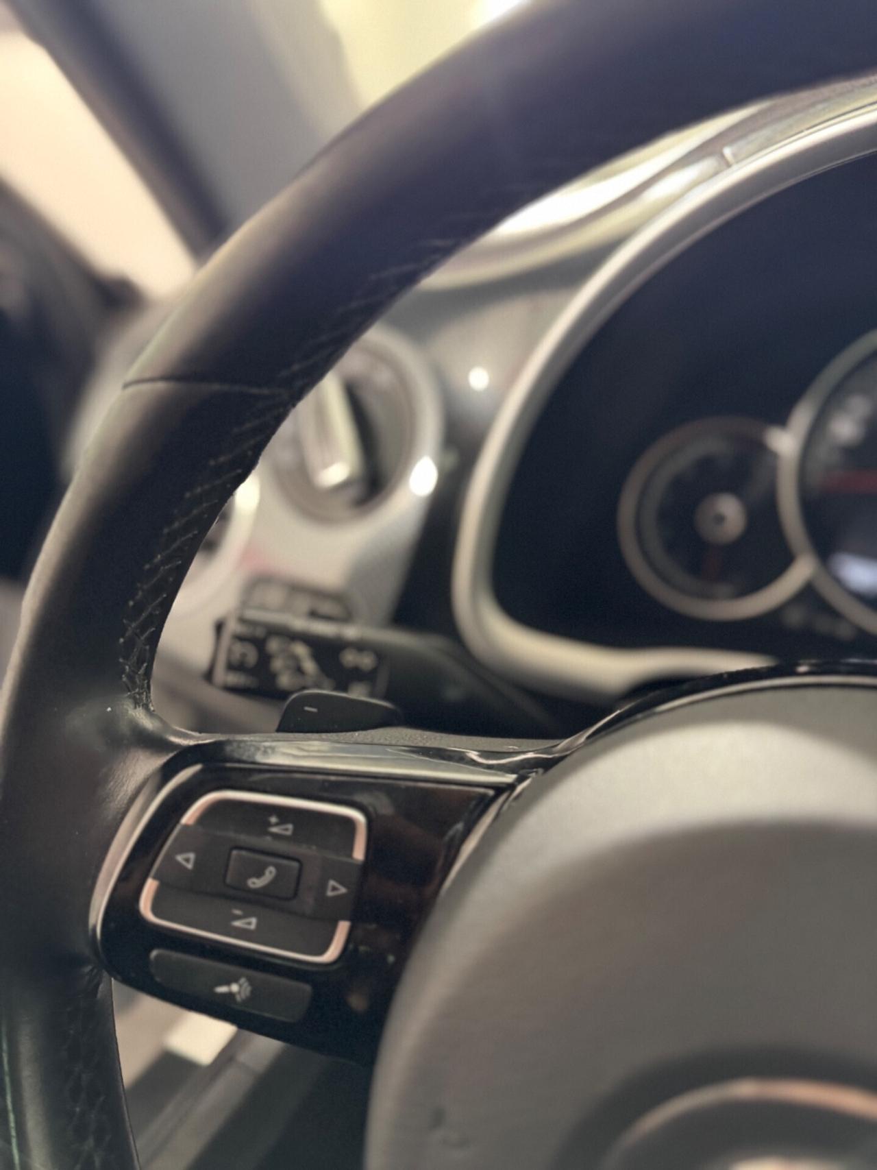 Volkswagen Maggiolino 2.0 TDI DSG Sport