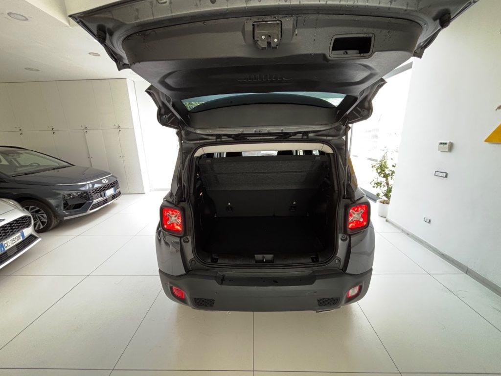 Jeep Renegade 1.5 Turbo T4 MHEV Limited tua da €199,00 mensili