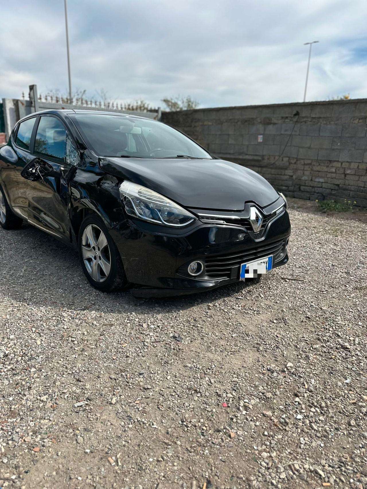Renault Clio 1.5 dCi 8V 75CV 5 porte Live sinistrata incidentata