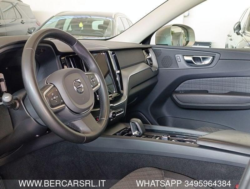 Volvo XC60 XC60 B4 (d) AWD automatico Essential