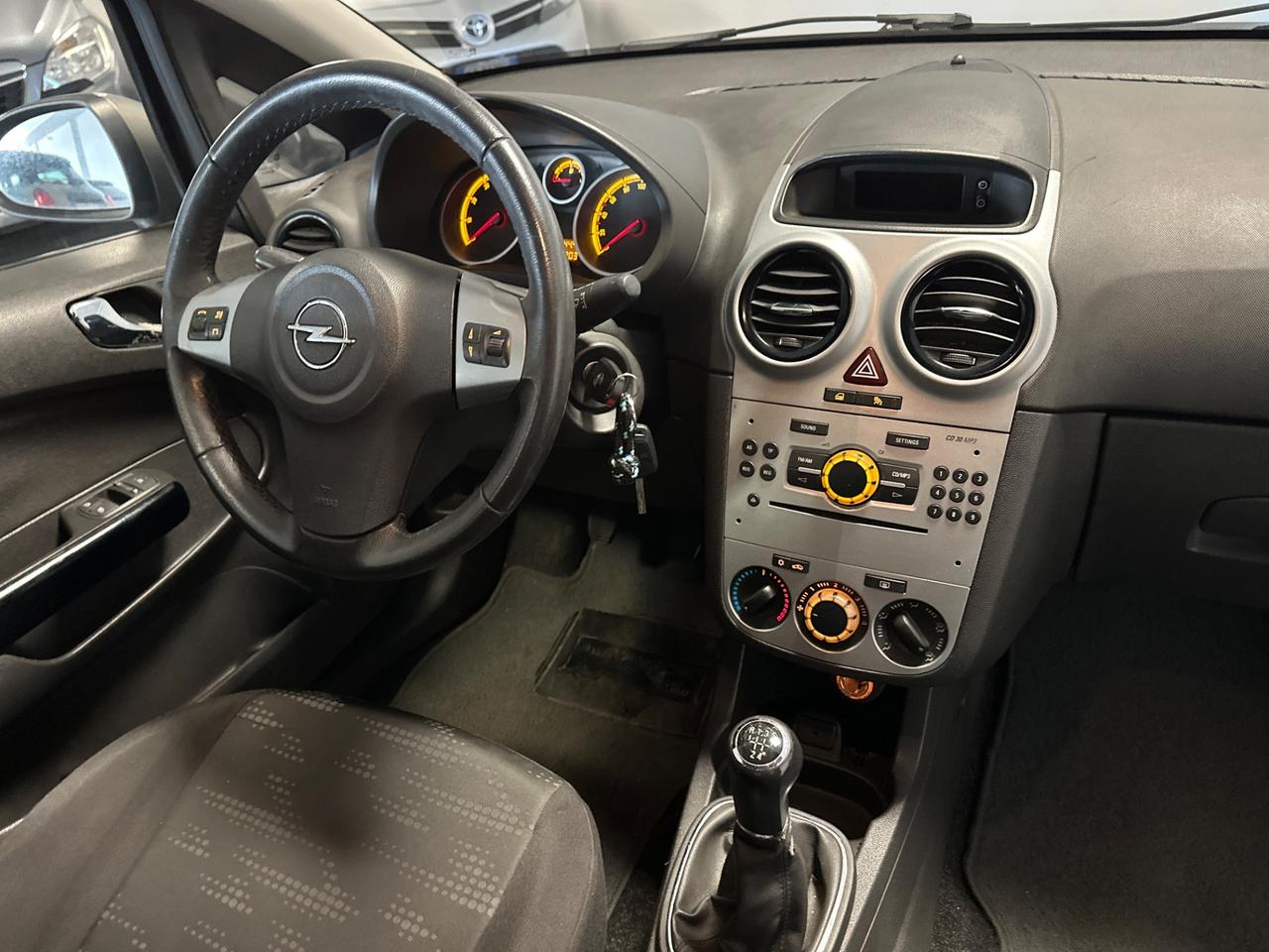 OPEL CORSA 1.4 COSMO 100CV NEOPATENTATI GARANZIA