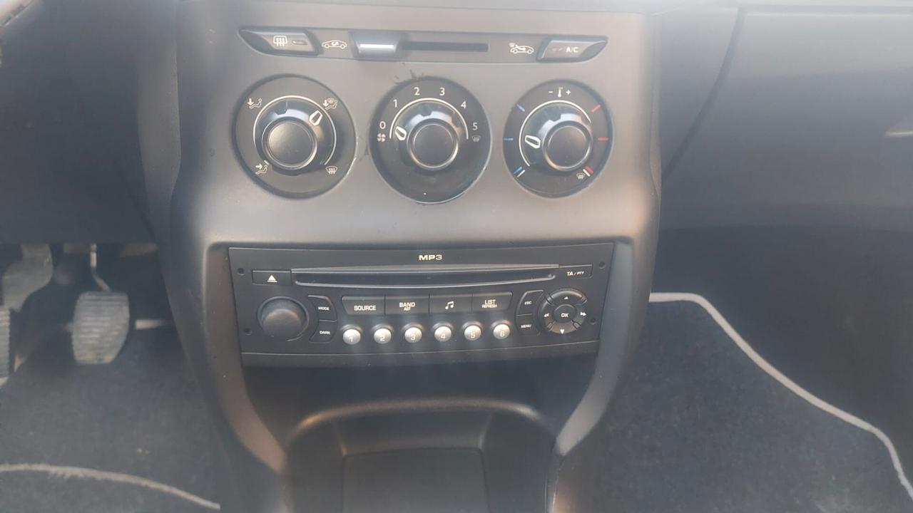 Citroen C3 EXCLUSIVE 1.1 (4CILINDRI)