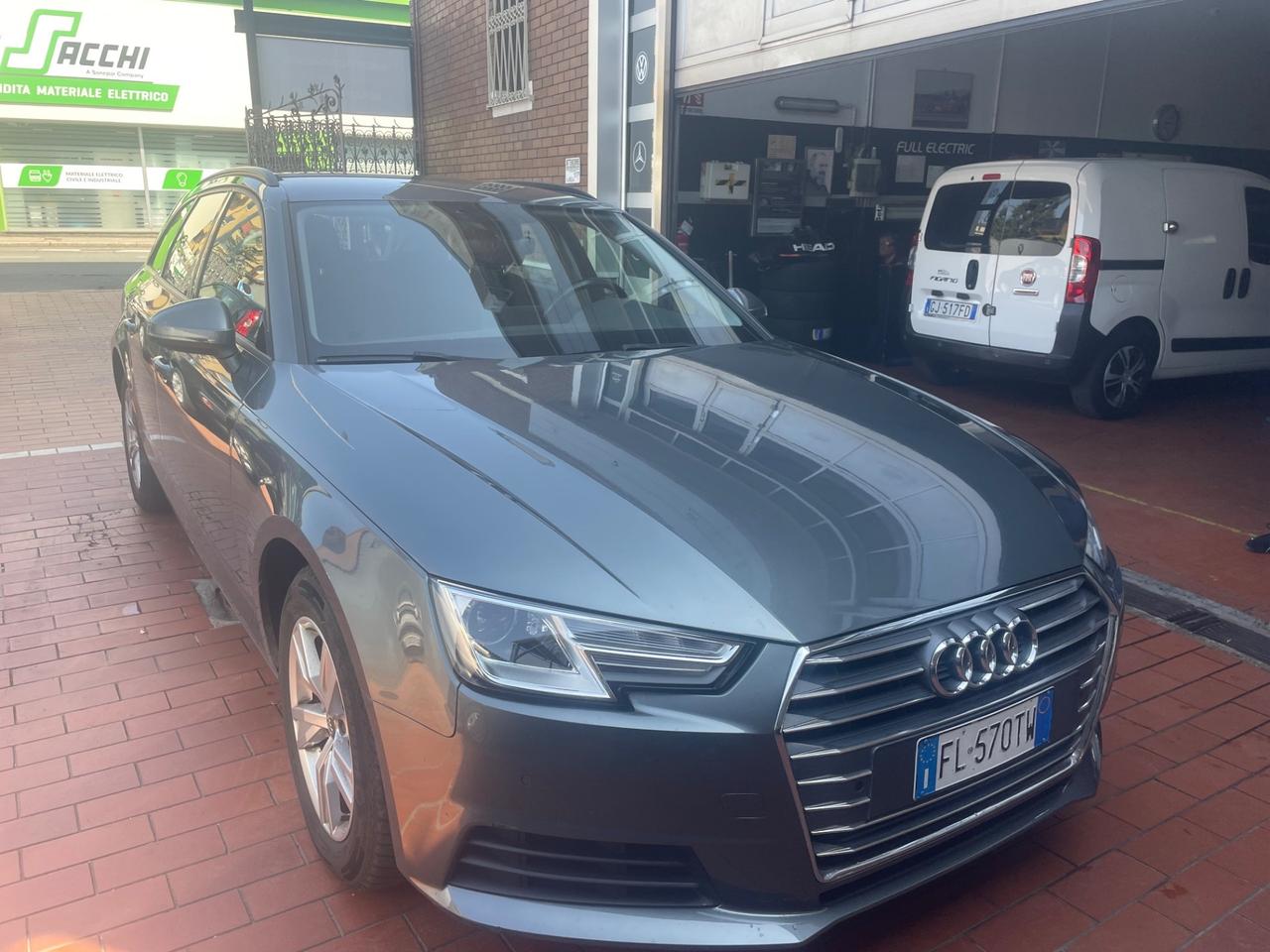 Audi A4 2.0 TDI 150 CV ultra Sport
