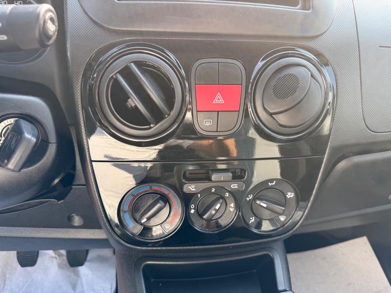 Fiat Qubo 1.4 8V 73 CV Active 39.000 KM