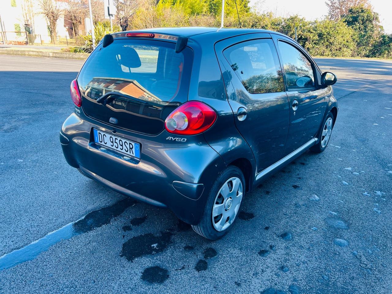 Toyota Aygo 1.0 12V VVT-i 5 porte Sol