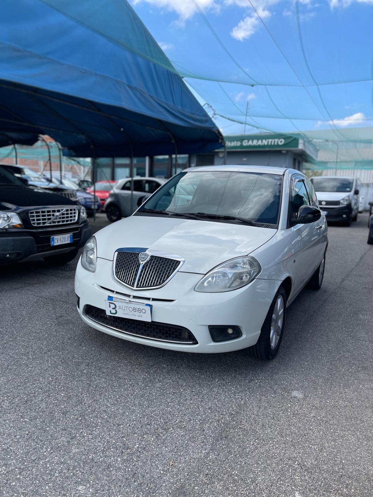 Lancia Ypsilon 1.4 Oro Ecochic GPL