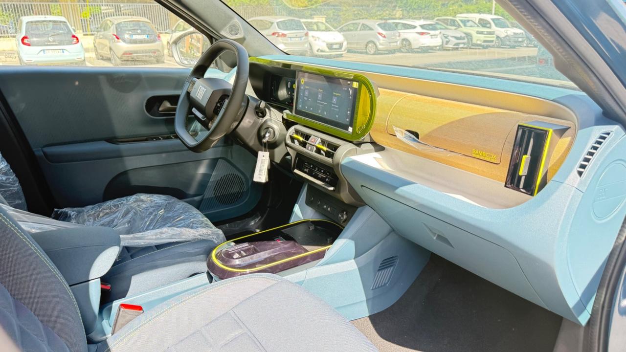 Fiat Grande Panda 1.2 Hybrid 110 CV S&S La Prima LED NAVI KAMERA CERCHI 17 BLUETOOTH