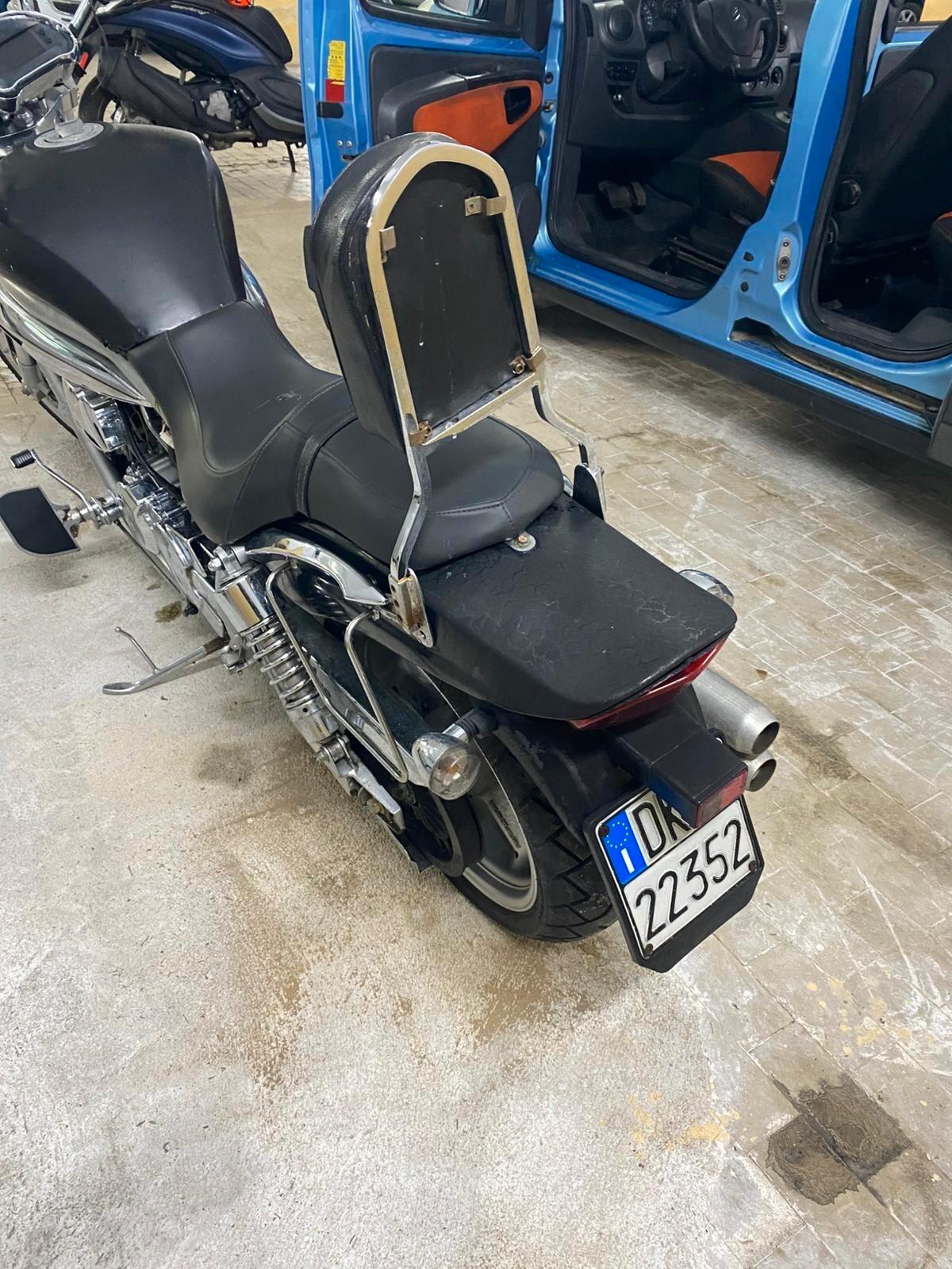 Hyosung GV 650 benzina(PRIVATO)-2009