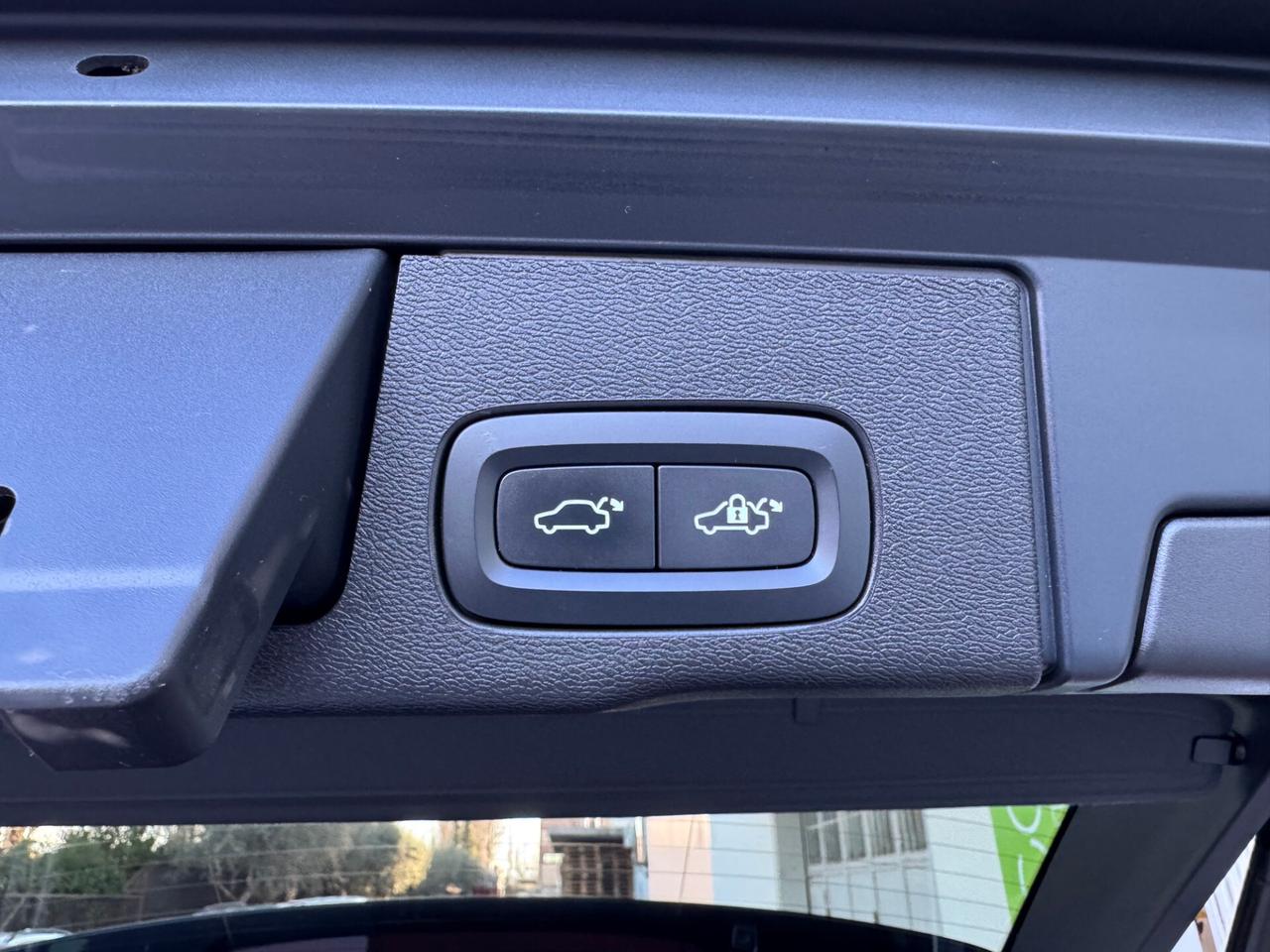 Volvo XC 60 XC60 T6 PHEV Expression AWD GARANZIA 24 MESI