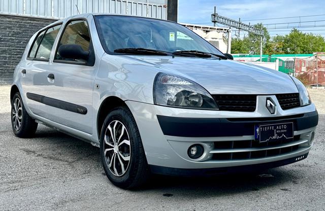 RENAULT Clio 1.2 16V cat 5 porte NEOPATENTATI