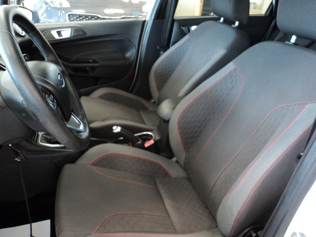 Ford Fiesta 1.5 TDCi 5 porte ST-Line