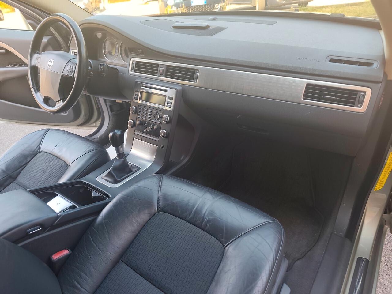 Volvo V70 2.4 D5 frizione volano nuove