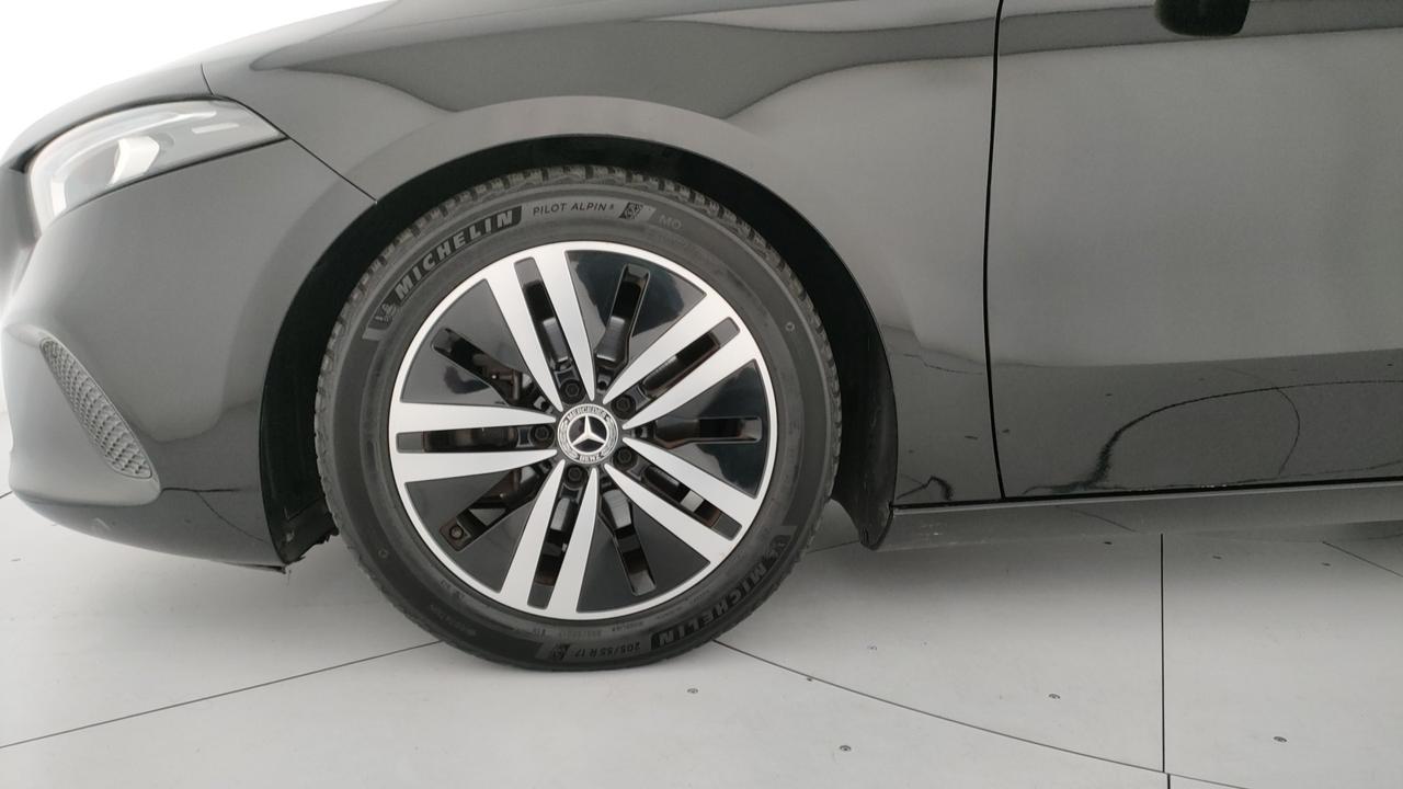Mercedes-Benz A 180 d Sport auto
