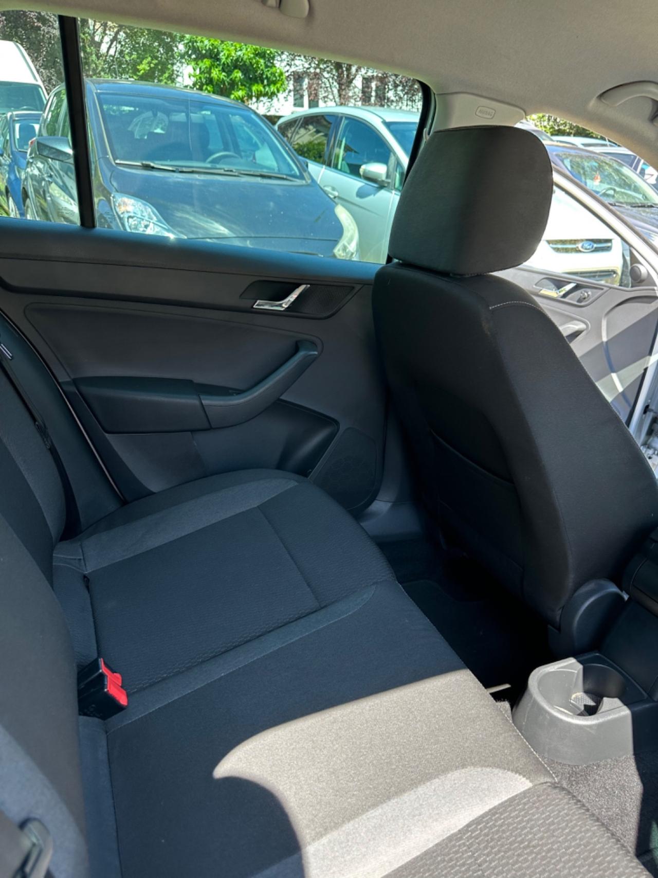 Skoda RAPID 1.6 TDI CR 105 CV STYLE KMCERT UNICOPR