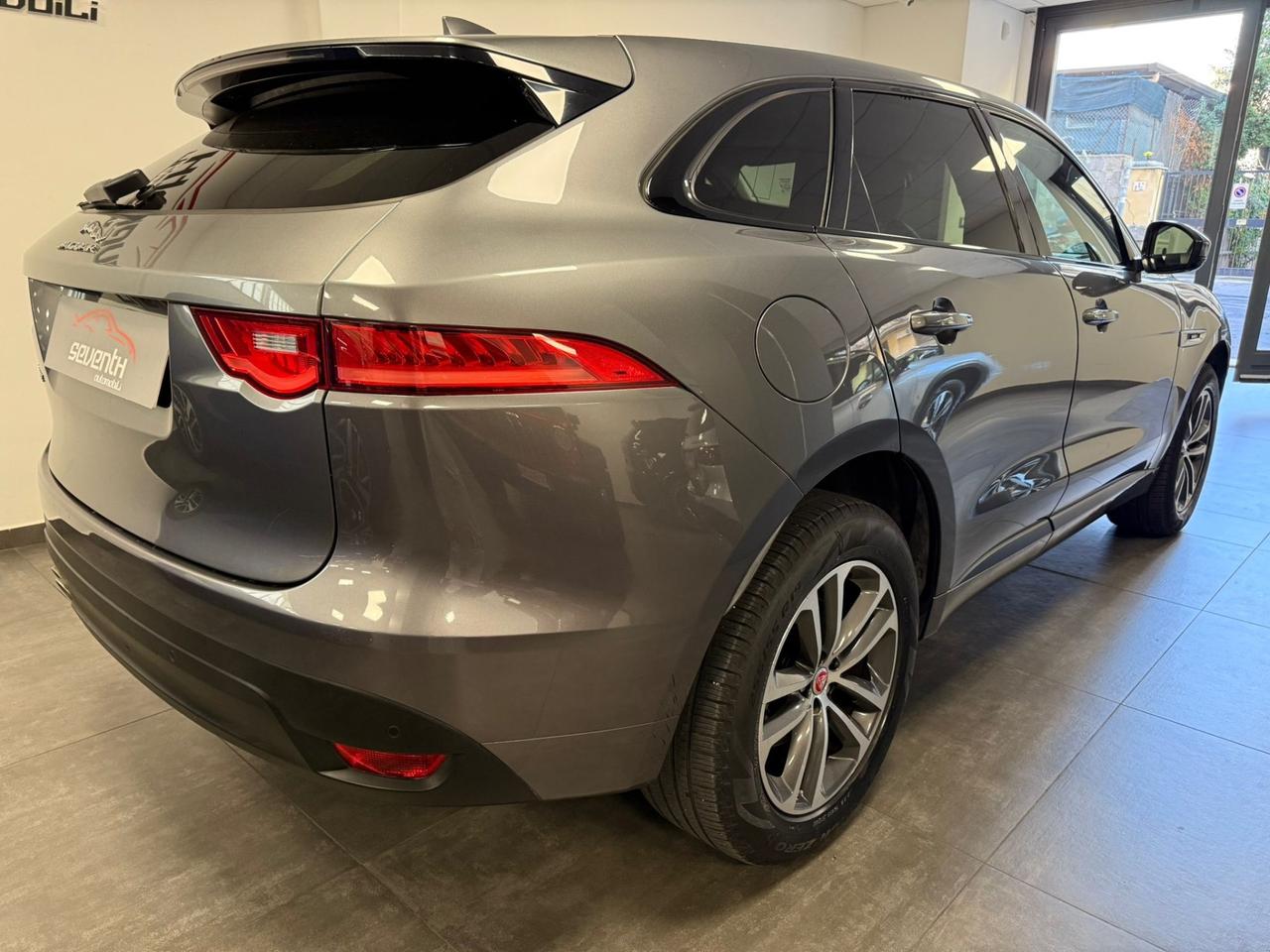 Jaguar F-Pace 2.0 D 180 CV R-Sport