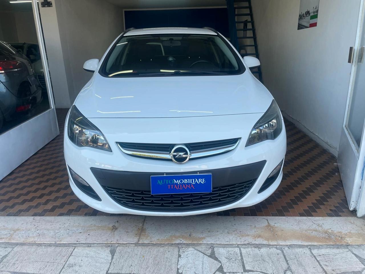 Opel Astra 1.4 Turbo 140CV 4 porte GPL Tech