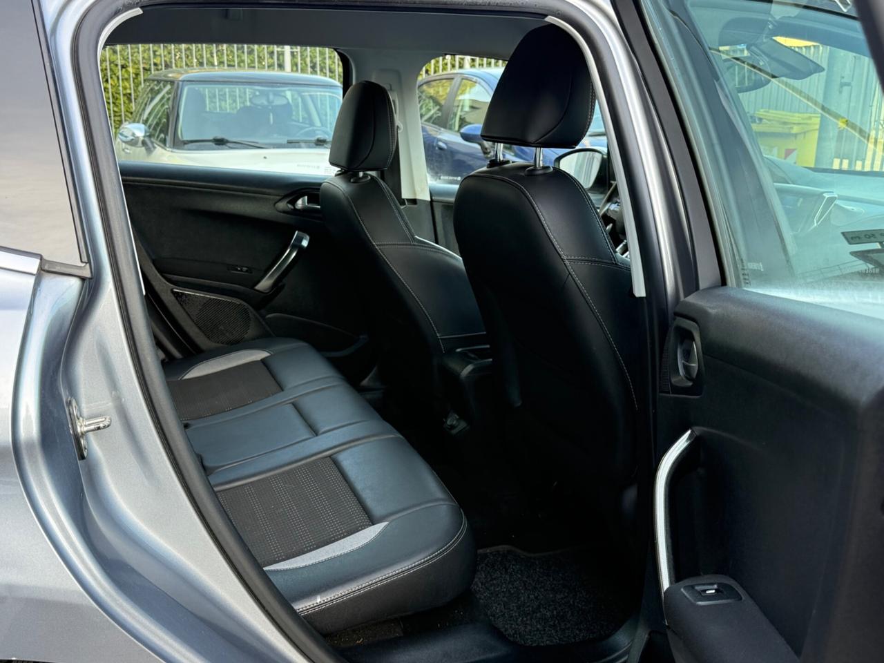 Peugeot 2008 1.6 e-HDi 115 CV Stop&Start Allure