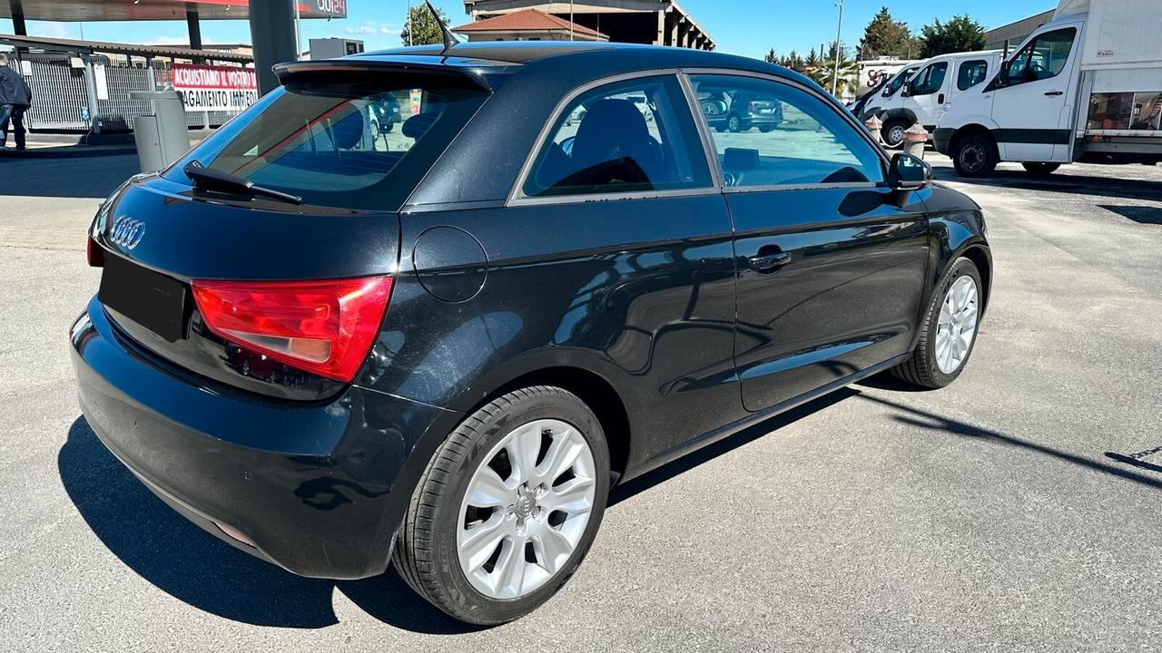 Audi A1 1.6 TDI Attraction KM CERTIFICATI-UNICO PROPRIETARIO