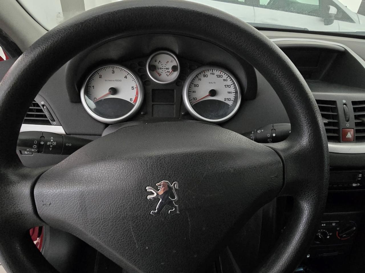 Peugeot 207 1.4 HDi 70CV 5p. X Line