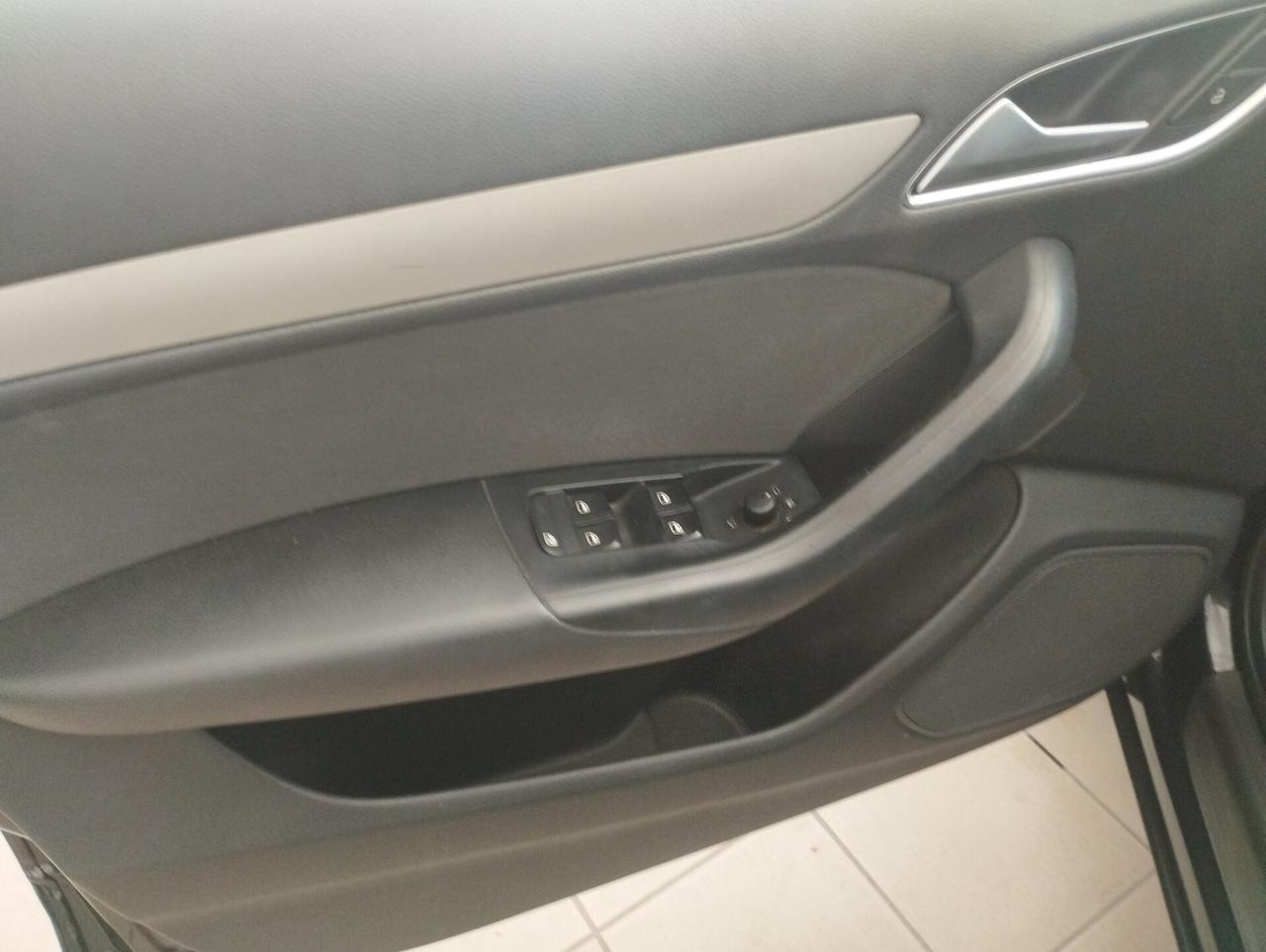 Audi Q3 2.0 tdi 136 CV