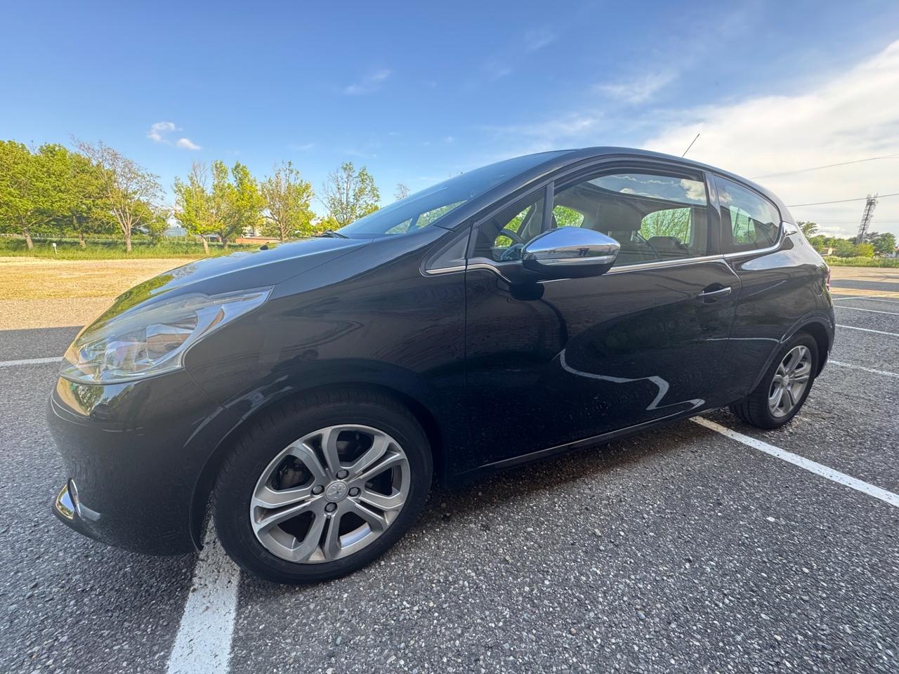 Peugeot 208 1.2 VTi 82 CV Splendide Condizioni