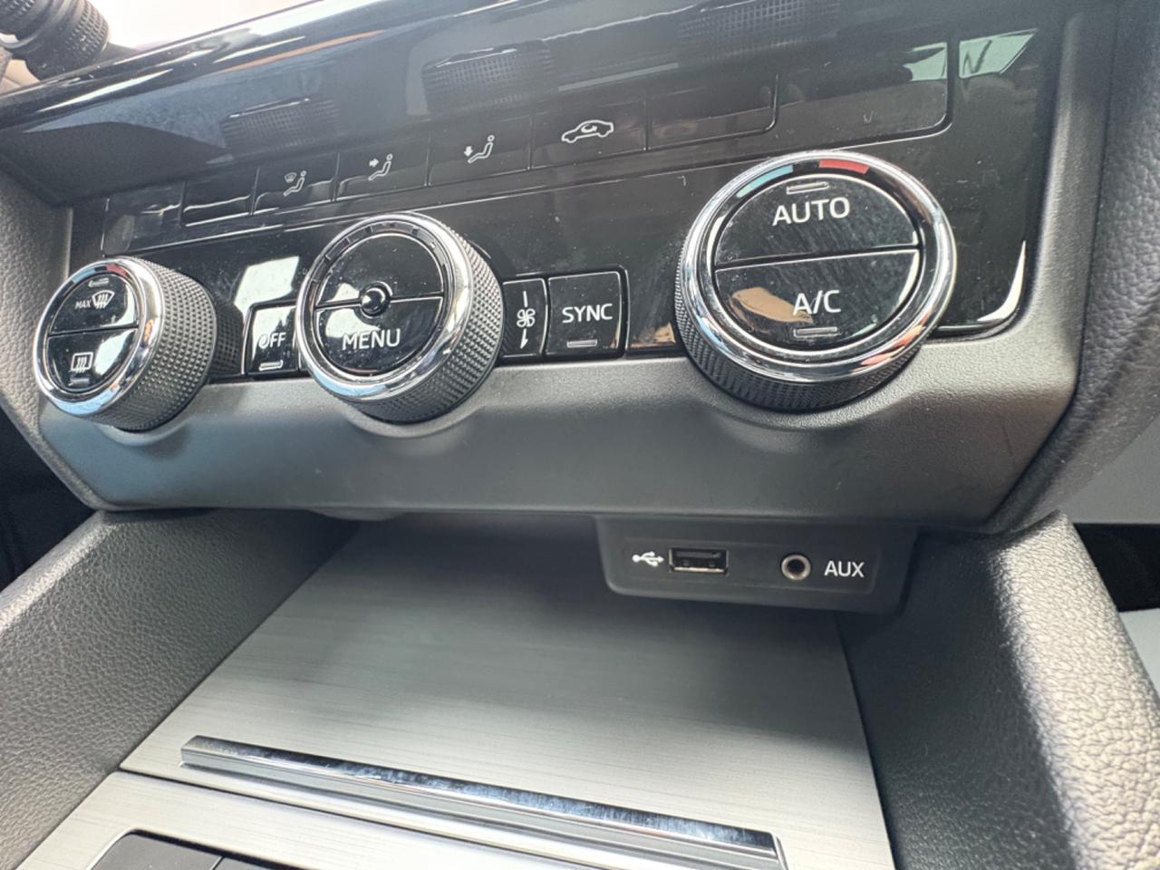 Skoda Octavia 1.4 TSI Wagon Executive G-Tec 2017