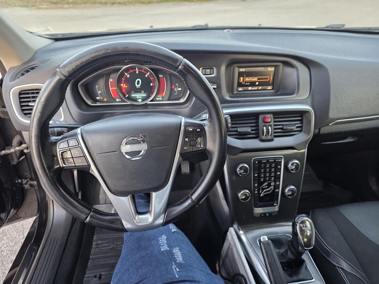 Volvo V40 1.6 diesel 2013 Neo Patentati