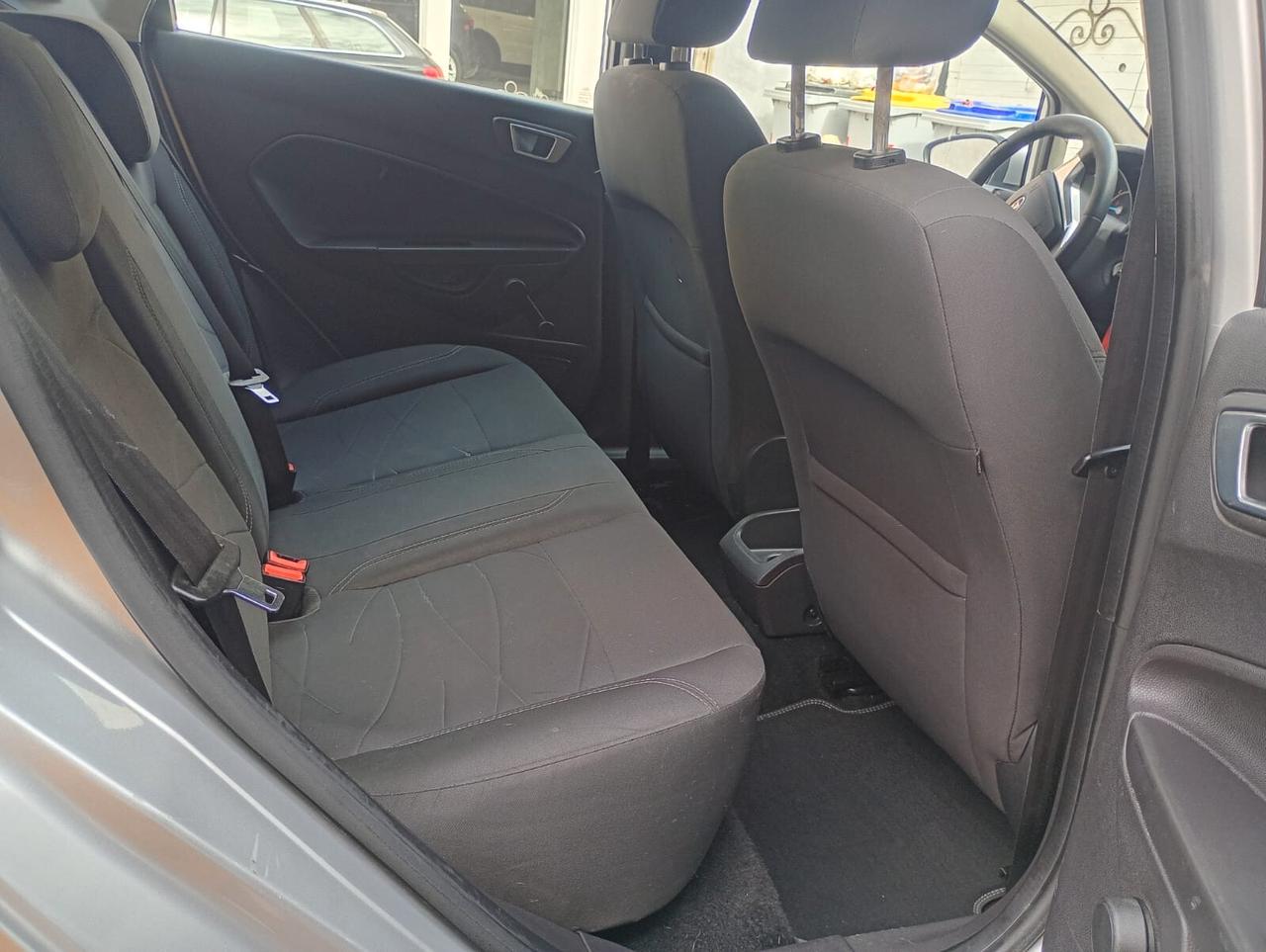 Ford Fiesta 1.5 TDCi 75CV 5 porte Business