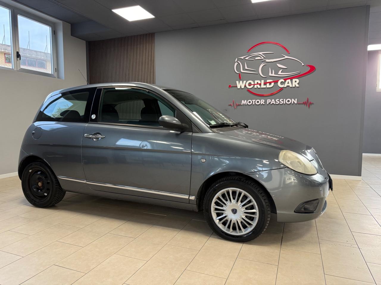 Lancia Ypsilon 1.4 Platino Ecochic GPL