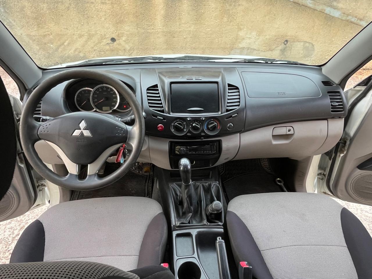 Mitsubishi L200 2.5 DI-D/136CV Club Cab Invite DPF