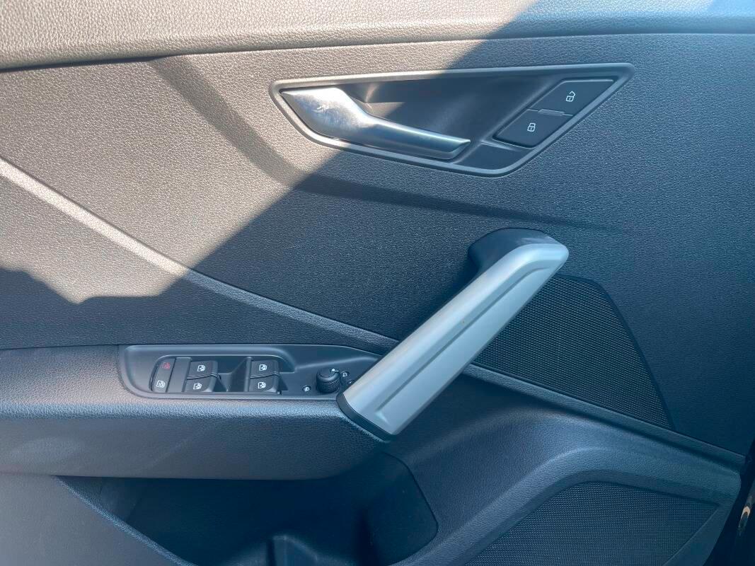 Audi Q2 30 2.0 tdi Business s-tronic LED PDC