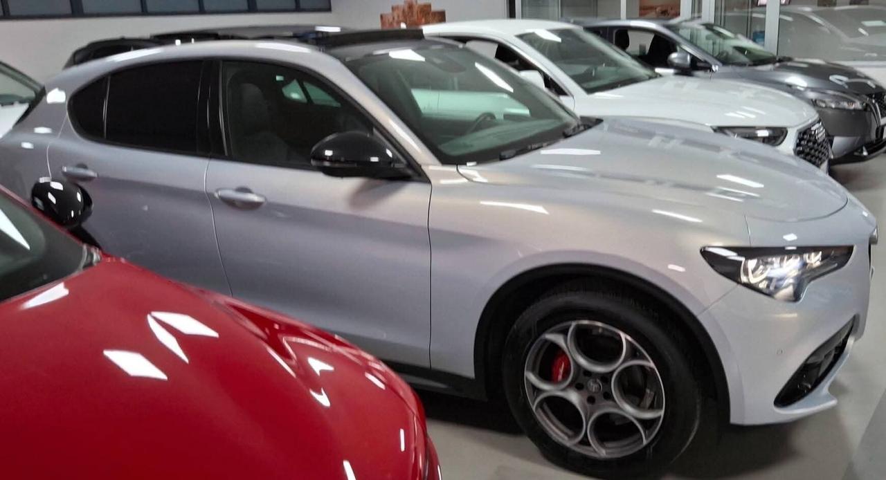 Alfa Stelvio 210 CV Q4 Sprint tetto panoramico full optional