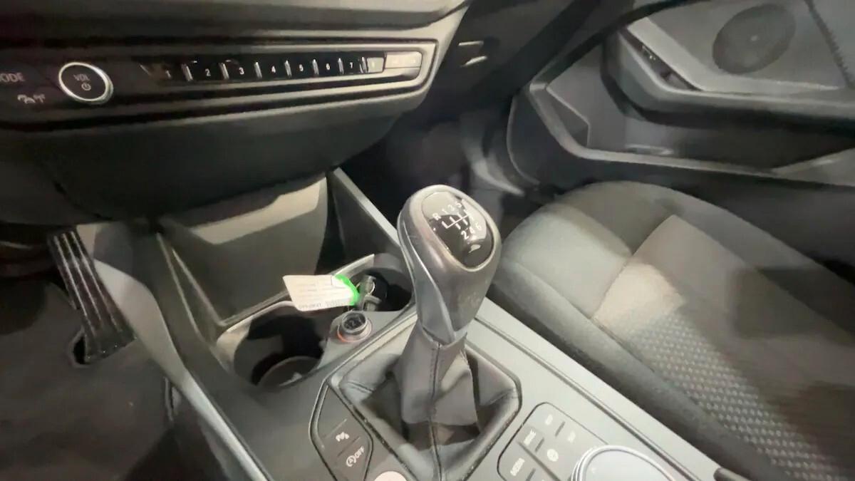 Bmw 116 116d 5p. Advantage