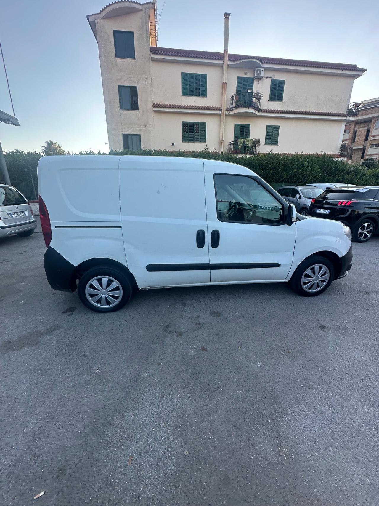 Fiat Doblo coibentato