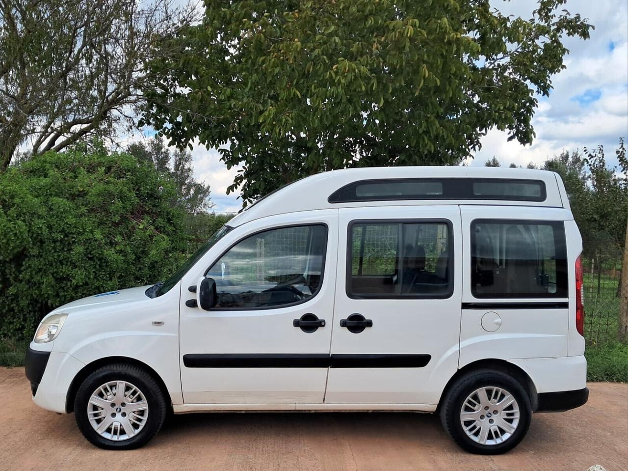 Fiat Doblo 1.9 Mjt TETTO ALTO TRASPORTO DISABILI UNIPRO