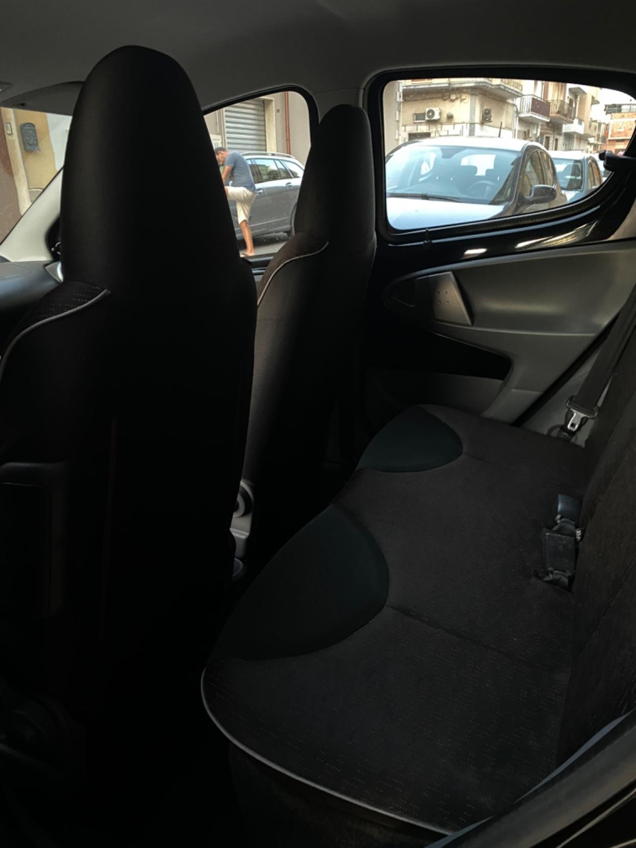 Peugeot 107 1.0 68CV 5p. Sweet Years