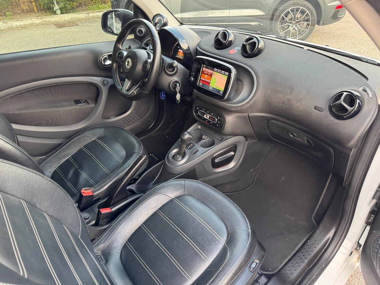 Smart ForTwo 70 1.0 GPL twinamic Prime LED PELLE